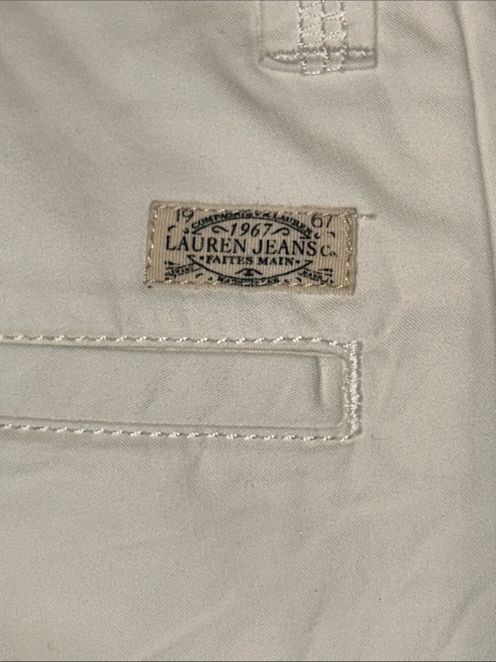 Lauren Ralph Lauren White Cotton Patch-Pocket Bermuda Shorts - Picture 6 of 8
